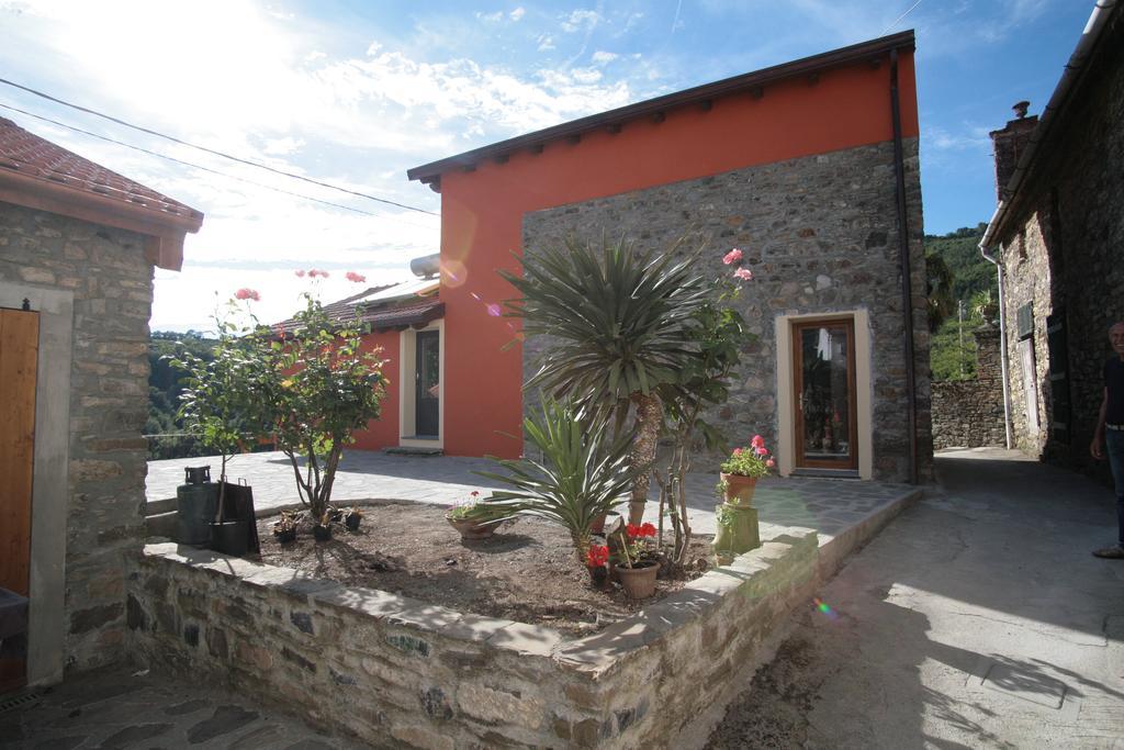 Pensjonat Agriturismo Giumin Rocchetta di Vara Zewnętrze zdjęcie