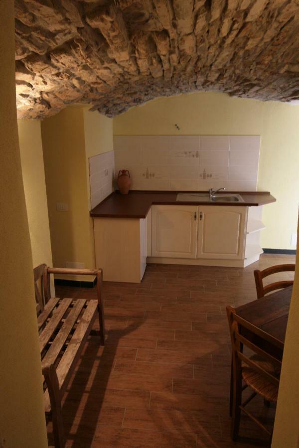Pensjonat Agriturismo Giumin Rocchetta di Vara Zewnętrze zdjęcie